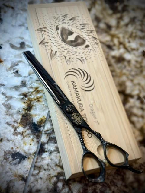 Set de tijeras de peluquería profesional | Kamakura Toledo Dragón 7" - Imagen 2